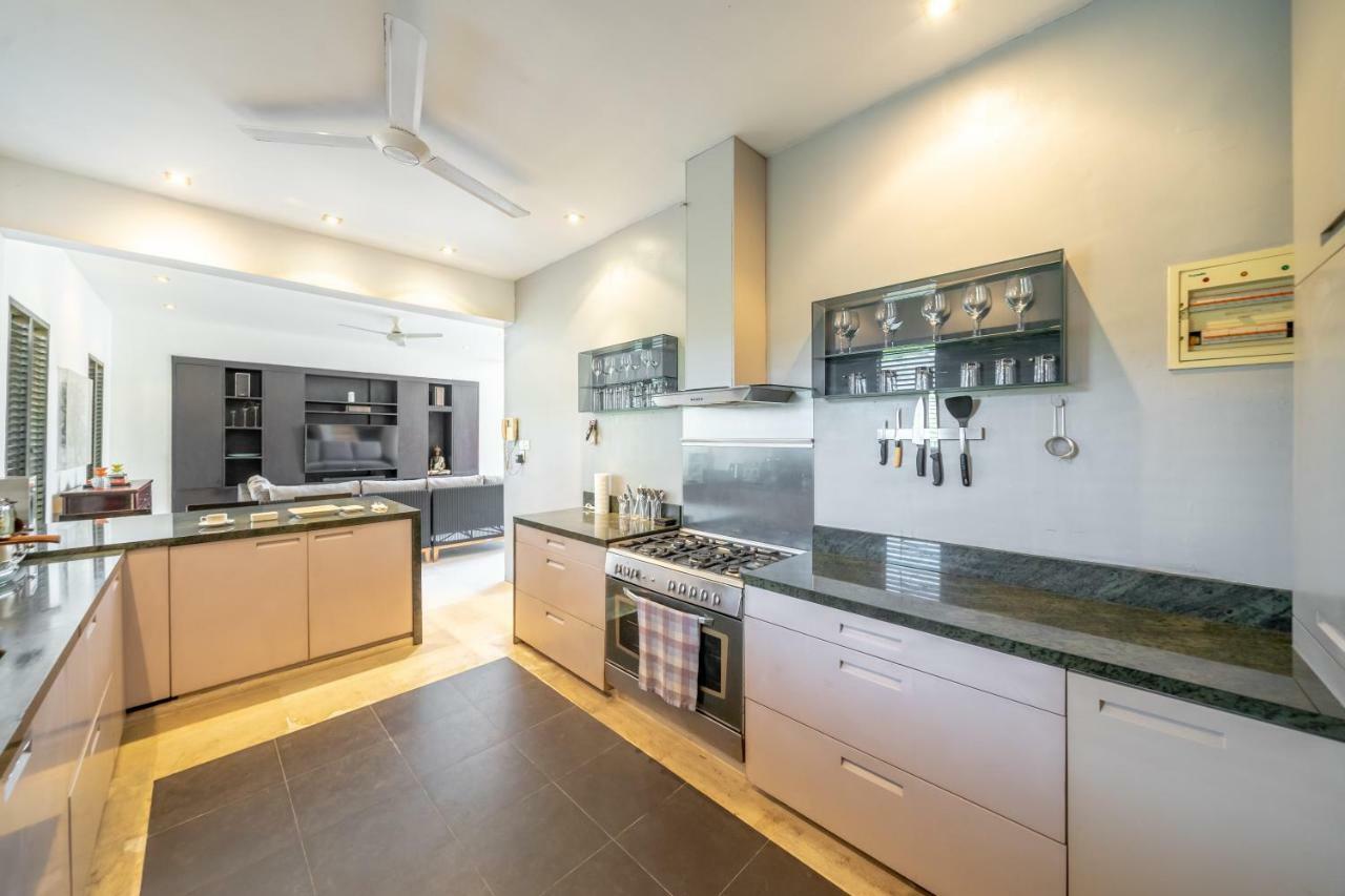 Вилла The Town House Семиньяк Экстерьер фото