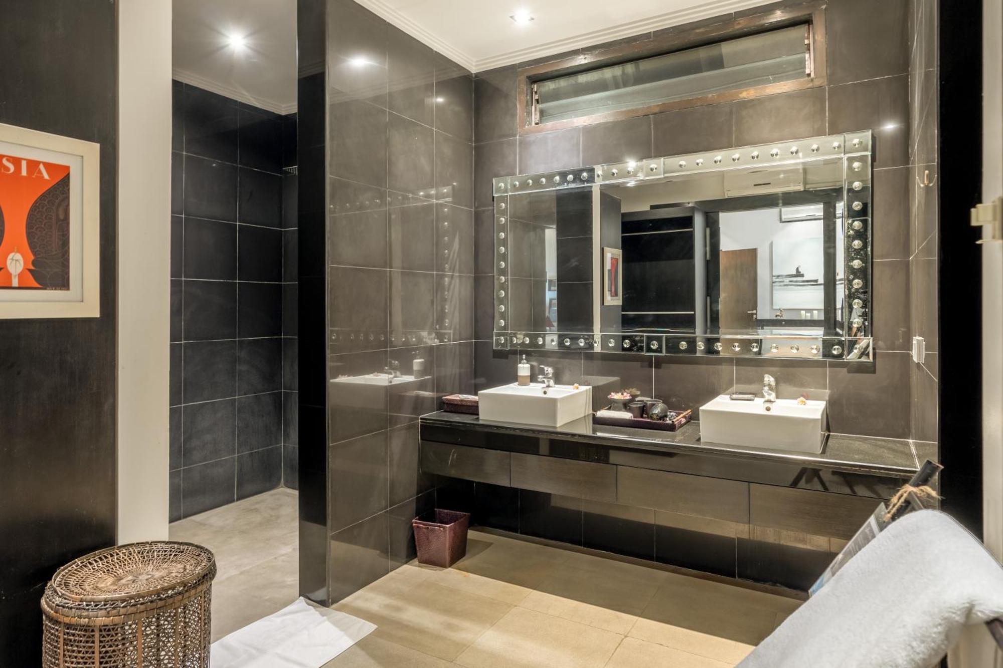 Вилла The Town House Семиньяк Экстерьер фото